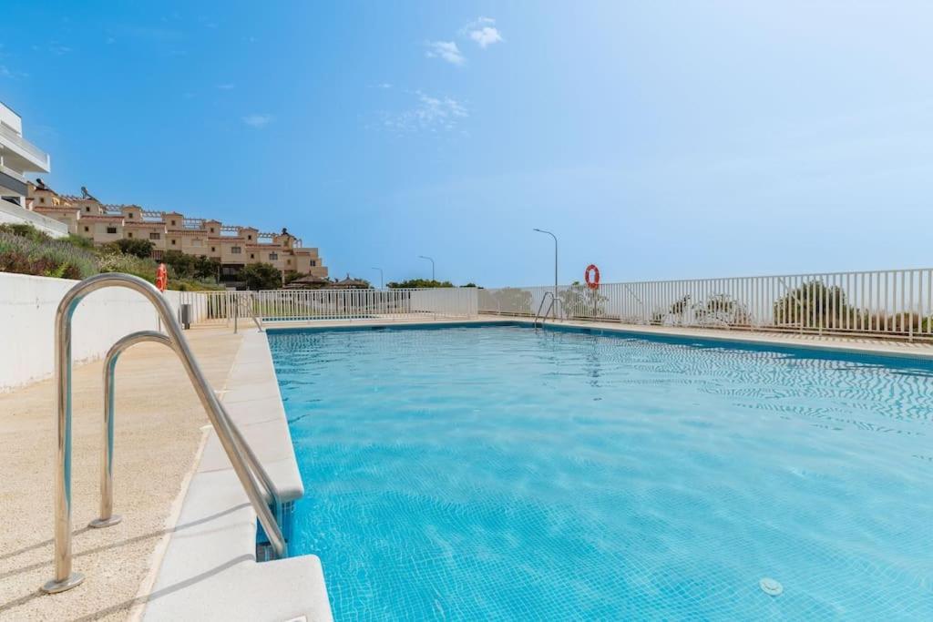 Apartamento Lxr Nova Marina 2Hab Vistas Al Mar Benalmádena Exterior foto